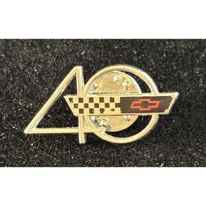 Vintage Corvette 40th Anniversary Pin Chevrolet Bowtie Racing Flag Lapel Pin